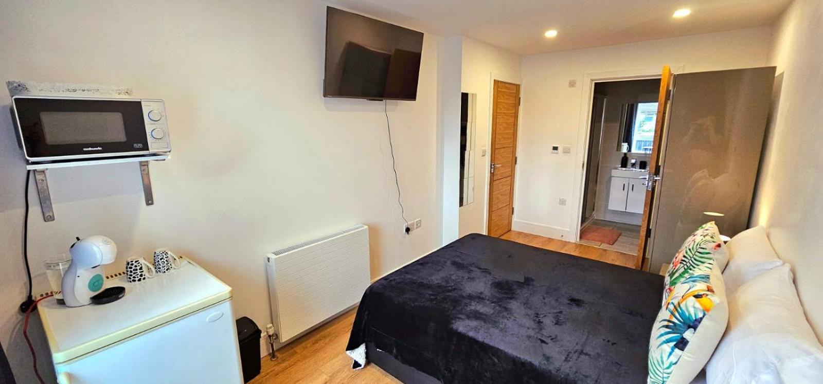 Penelope Ensuite Double Room London Bagian luar foto